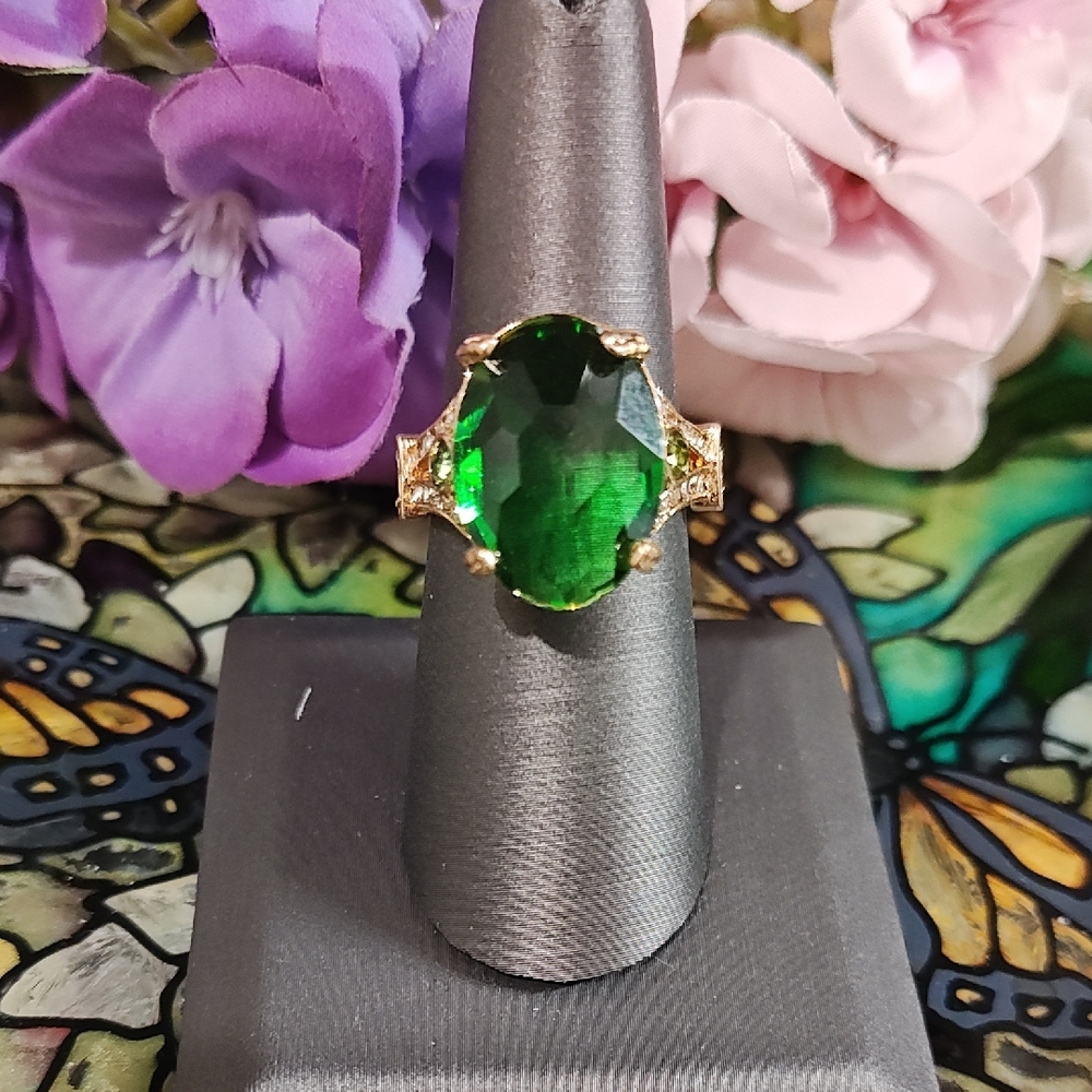 Emerald & Gold Fashion Ring - Size 8